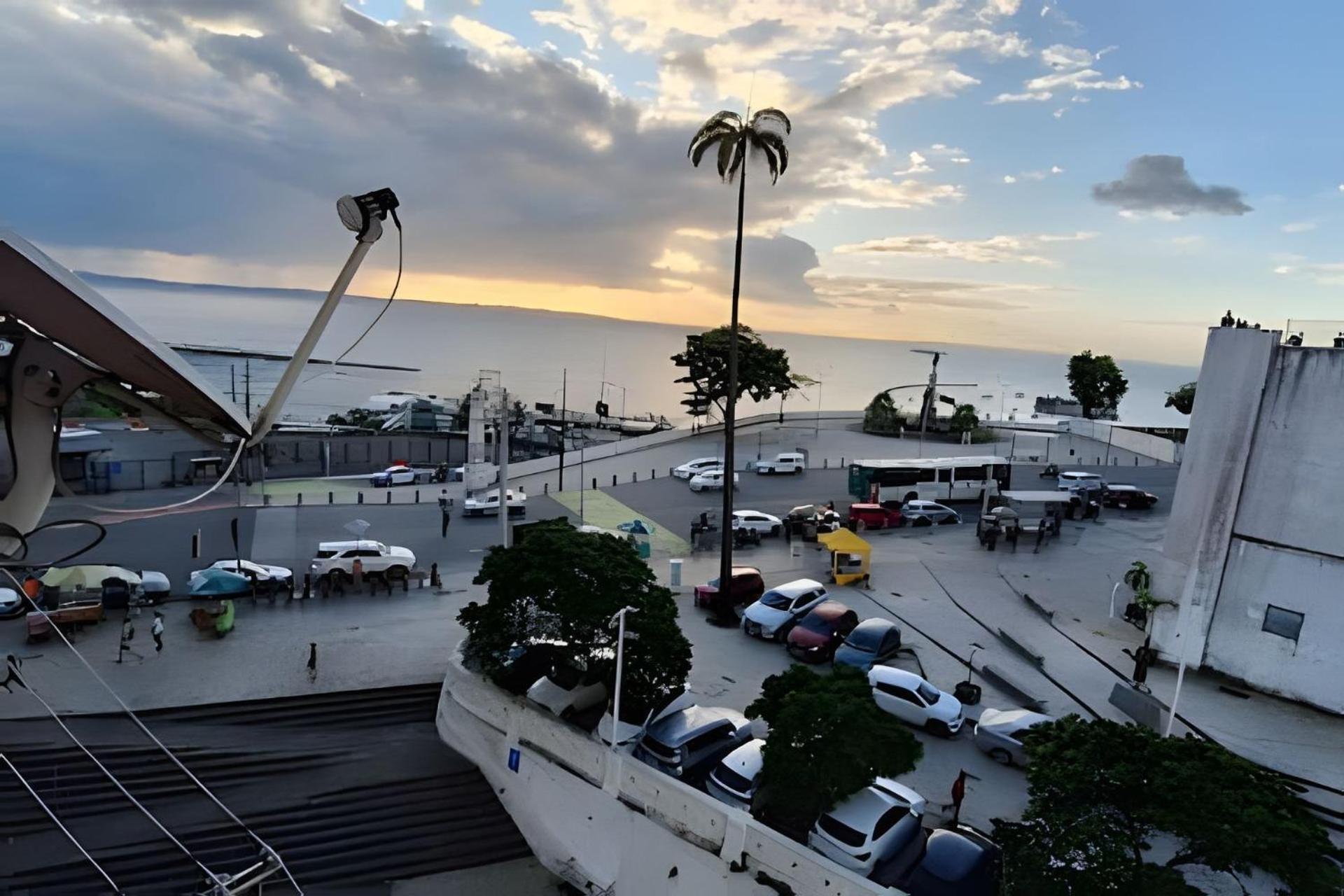 Apartamento Aos Pes Do Poeta *